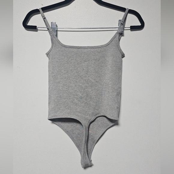 Forever 21 Heather Gray Scoop Neck Tank - Picture 2 of 4